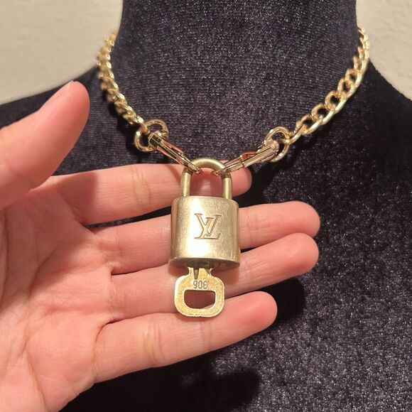 Louis Vuitton #306 Lock and Key Brass Gold - Picture 2 of 6